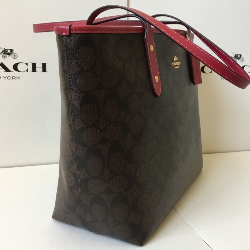 🌷Coach City ZIP Tote In Signature NWT. - Picture 2 of 8